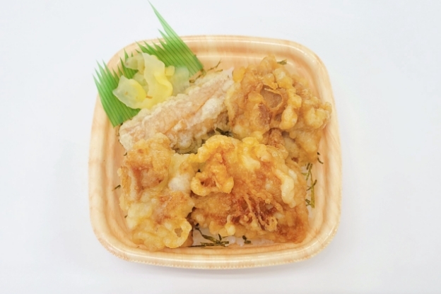 写真:むなかた鶏 とり天弁当 写真:むなかた鶏 とり天弁当